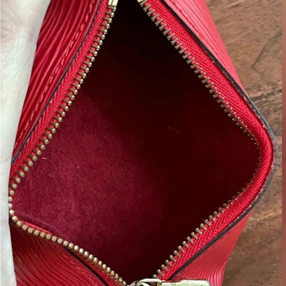 Louis Vuitton EPI Soufflot Pochette Mini in Castillan Red EUC with Coa - Picture 14 of 17